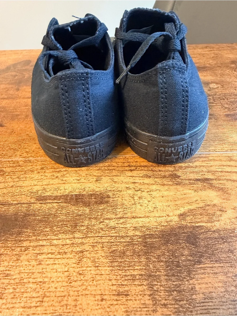 Converse all black